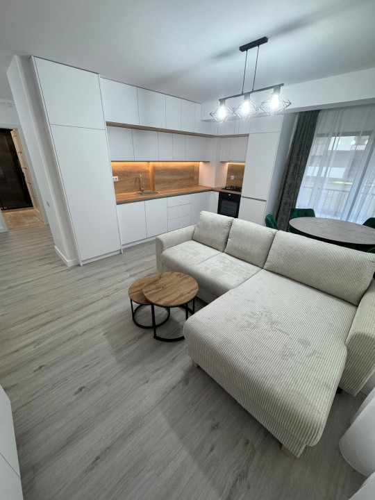 Apartament de 3 camere cu terasa, 66 mp, de inchirat, ultra lux , zona Vivo