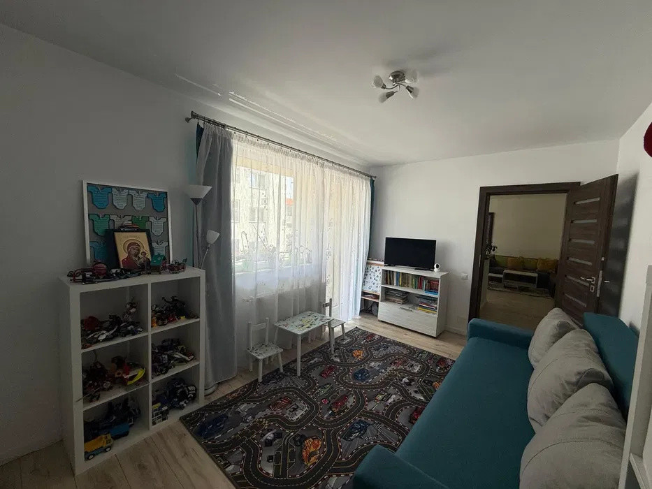 Apartament cu 3 camere, 78 mp, parcare, zona Eroilor