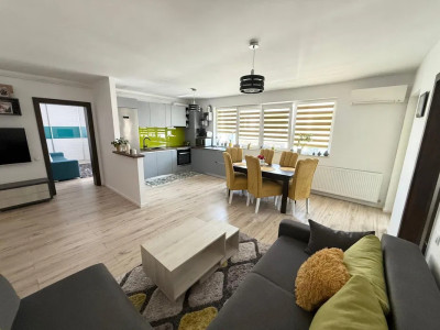 Apartament cu 3 camere, 78 mp, parcare, zona Eroilor