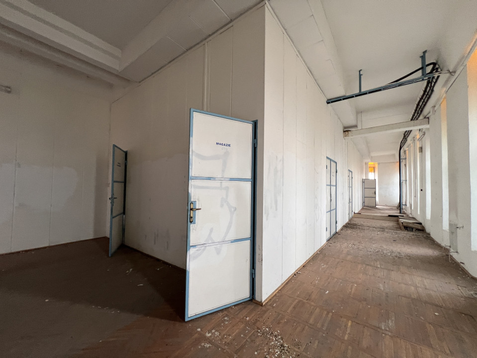 Cladire birouri - Spatiu comercial 1750 mp cu 880 mp teren in Grigorescu