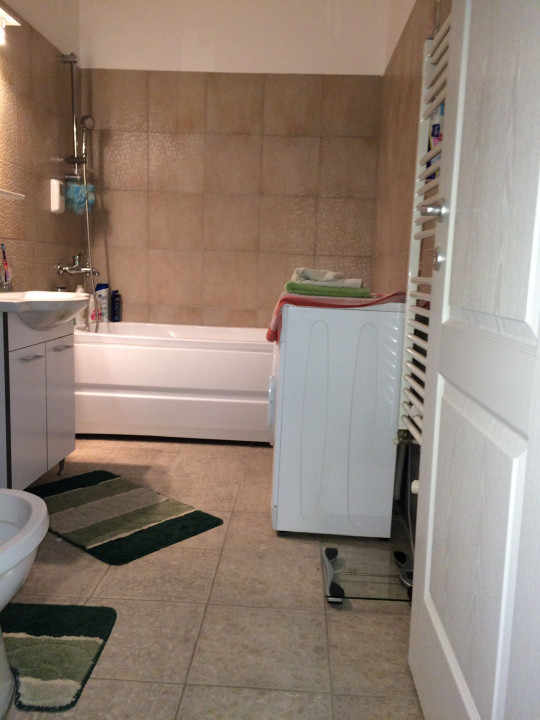 Apartament cu 2 camere, 57 mp, balcon, zona Terra