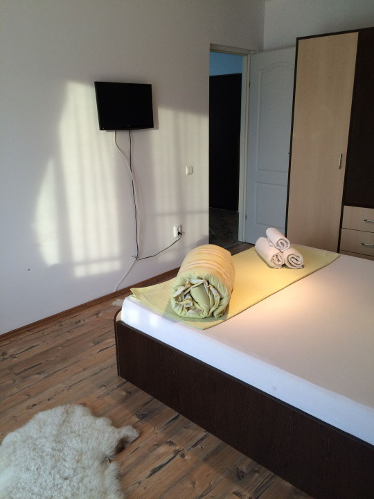 Apartament cu 2 camere, 57 mp, balcon, zona Terra