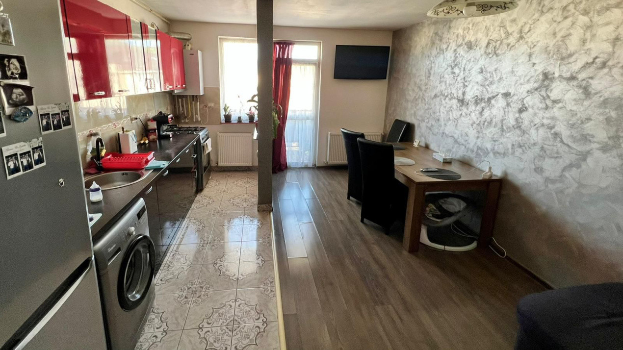 apartament cu 3 camere si parcare,zona Cetatii