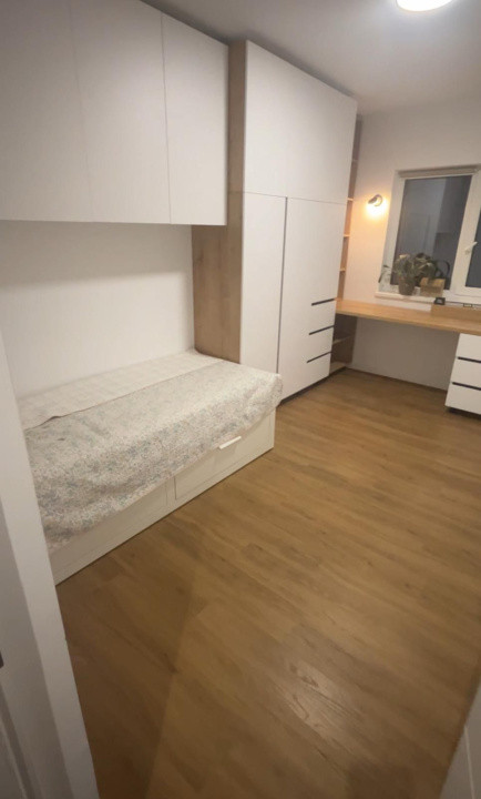 apartament cu 3 camere,spatii de depozitare,parcare, zona Cetatii