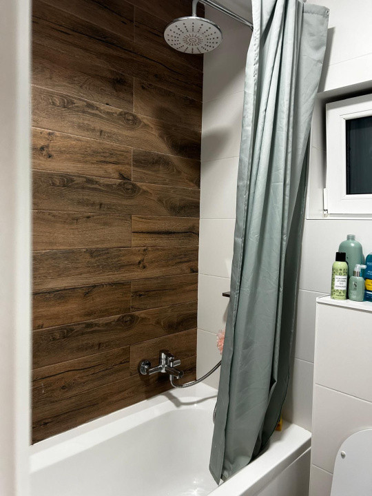 apartament cu 3 camere,spatii de depozitare,parcare, zona Cetatii