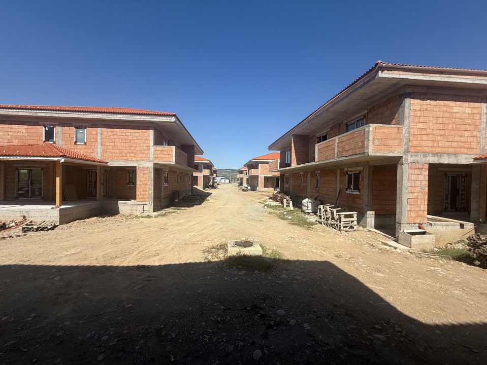 Casa tip duplex 5 camere - Gilau, Cluj!