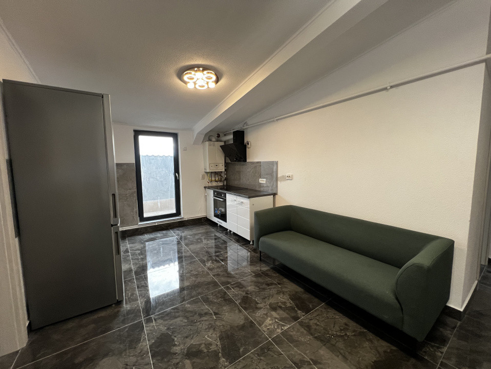 Apartament de 3 camere, 60 mp, 25 mp terasa, Zona Vivo