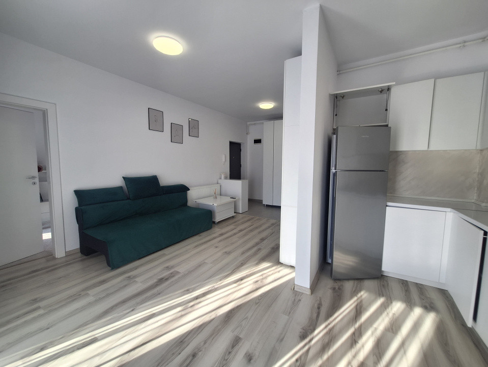 Apartament cu 2 camere, 43 mp, balcon, zona Cetatii