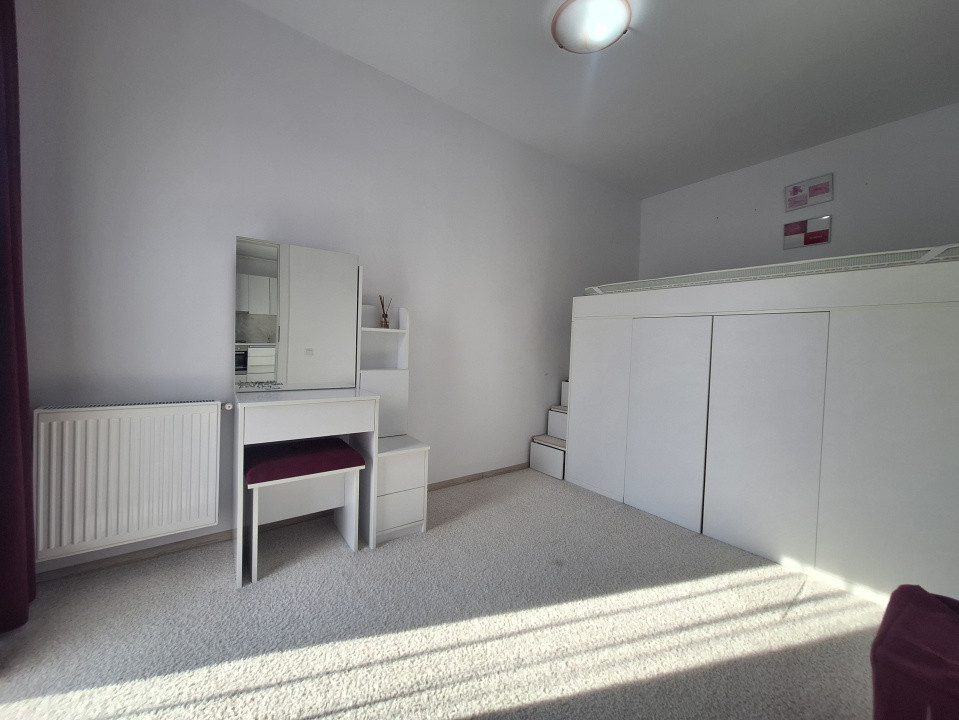 Apartament cu 2 camere, 43 mp, balcon, zona Cetatii