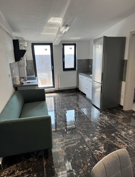 Apartament de 3 camere, 60 mp, 25 mp terasa, Zona Vivo