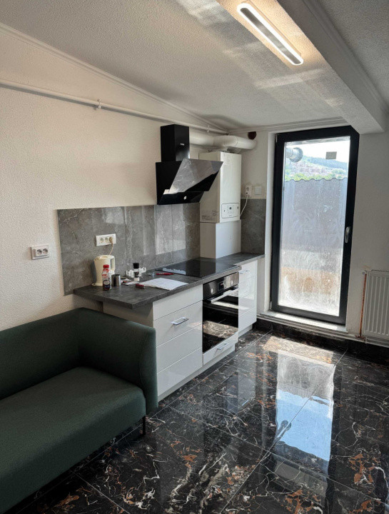 Apartament de 3 camere, 60 mp, 25 mp terasa, Zona Vivo