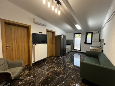 Apartament de 3 camere, 60 mp, 25 mp terasa, Zona Vivo