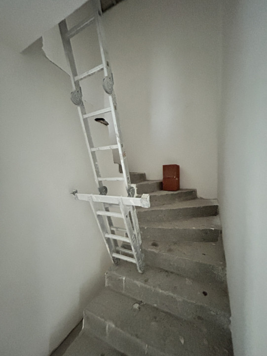 Duplex semifinisat Chinteni 120mp utili in ansamblu privat de case 