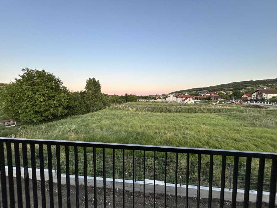 Duplex semifinisat Chinteni 120mp utili in ansamblu privat de case 