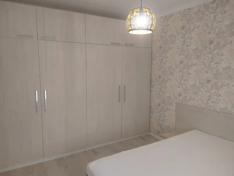 Apartament cu 2 camere, 50 mp, parcare, zona Terra