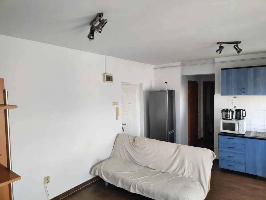 Apartament tip studio 40mp,  strada Bucuresti