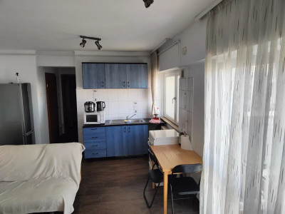 Apartament tip studio 40mp,  strada Bucuresti