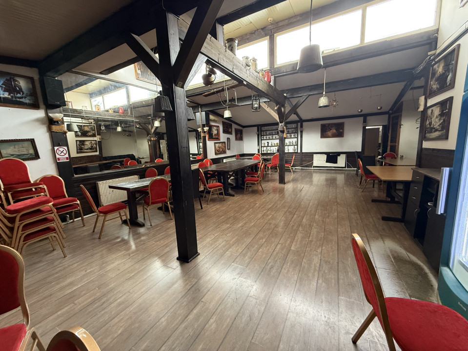 Spatiu comercial alimentatie publica, casa piratilor, 1115mp, manastur