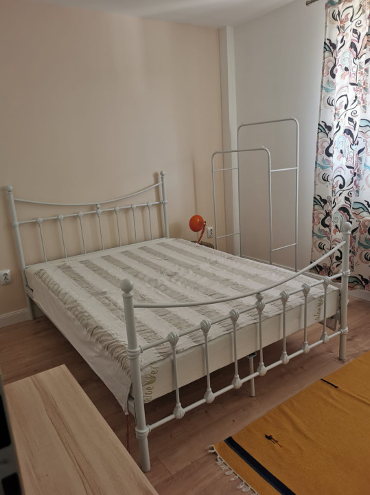 Apartament cu 2 camere, 42 mp, balcon, zona Urusagului