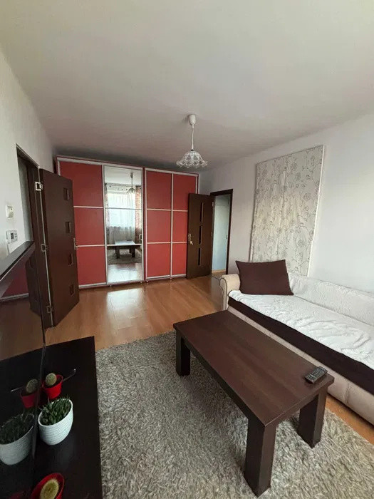 Apartament cochet cu 2 camere, 47 mp, etaj intermediar, zona strazii Horea