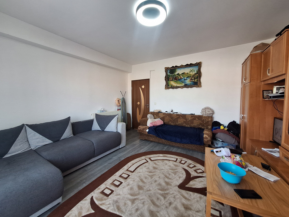Apartament cu o camera, decomandat, balcon, zona LIDL
