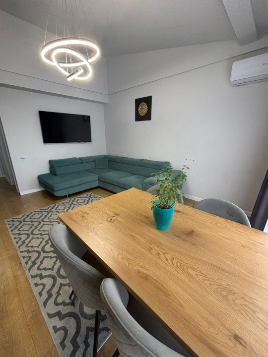 Apartament cu 3 camere, 60 mp, terasa, zona Cetatii