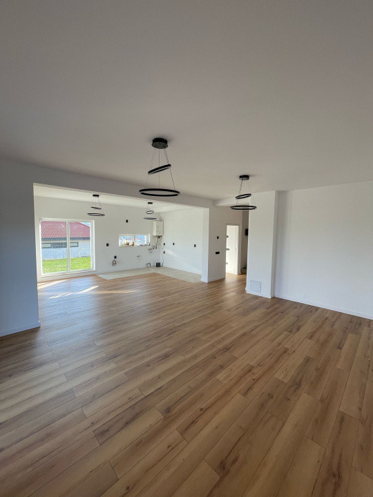 Oportunitate! Casa individuala, 170 mp, ultrafinisată, teren 365 mp, Chinteni