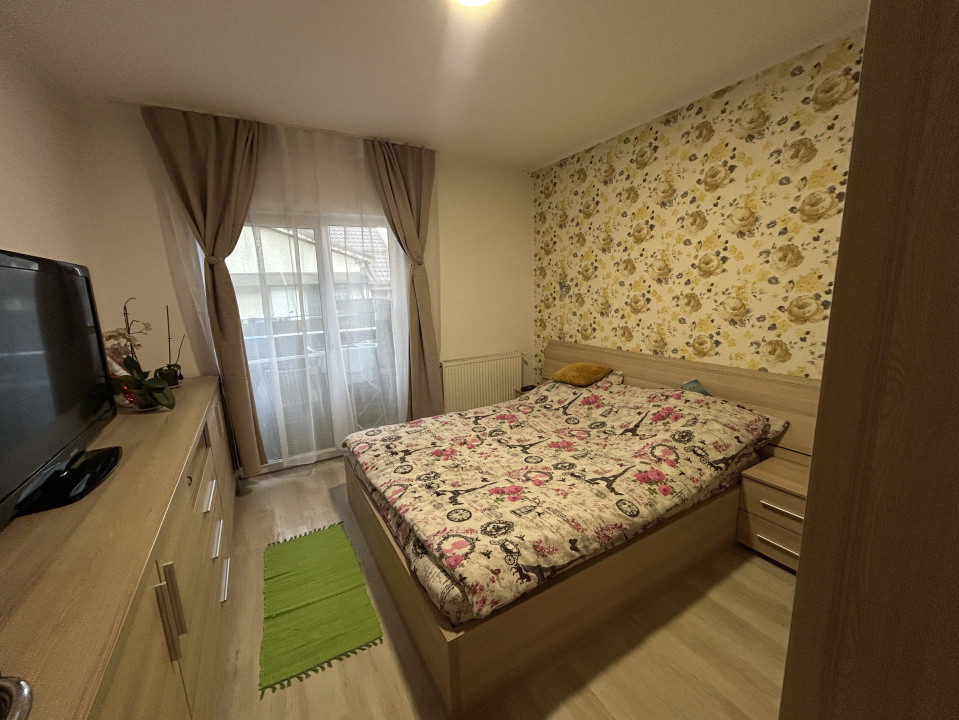 Apartament 3 camere, semidecomandat , 60 mp,  zona Eroilor 