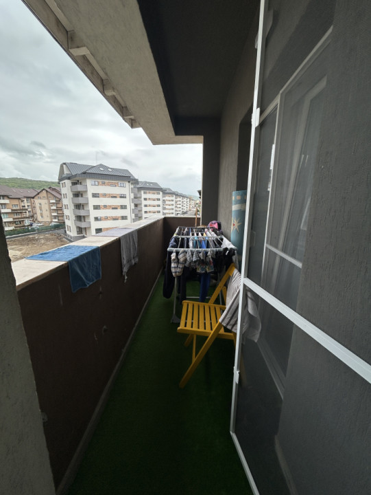 Apartament 3 camere, semidecomandat , 60 mp,  zona Eroilor 