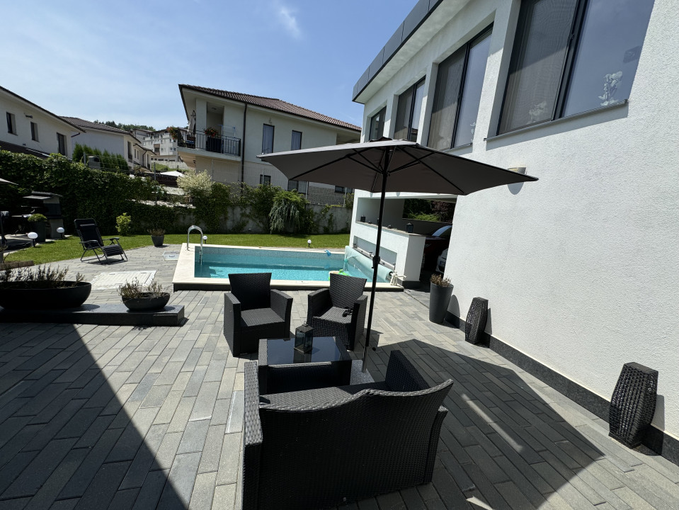 Casa Individuala De Inchiriat, Piscina, 225mp, Zona Teilor