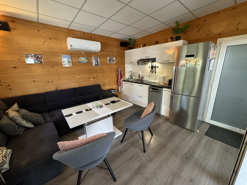 Casa Individuala De Inchiriat, Piscina, 225mp, Zona Teilor