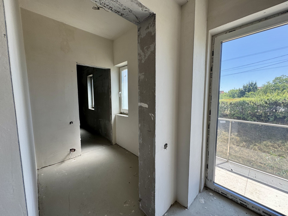 Apartament 3 camere, etajul 1, 90 mp utili, 2 balcoane, zona Pod IRA