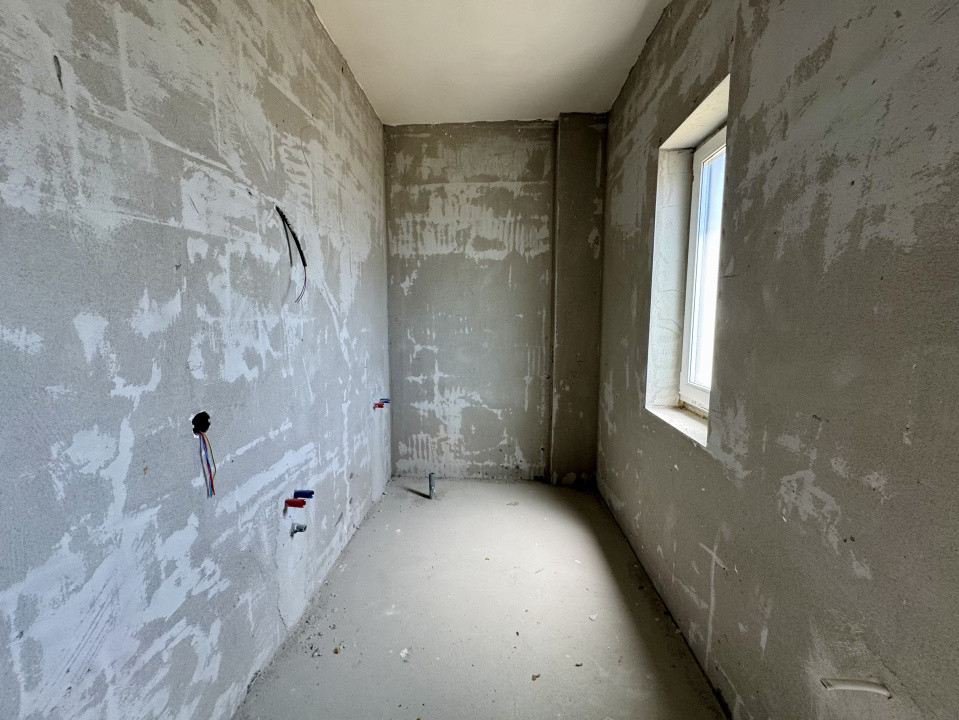 Apartament 3 camere, etajul 1, 90 mp utili, 2 balcoane, zona Pod IRA