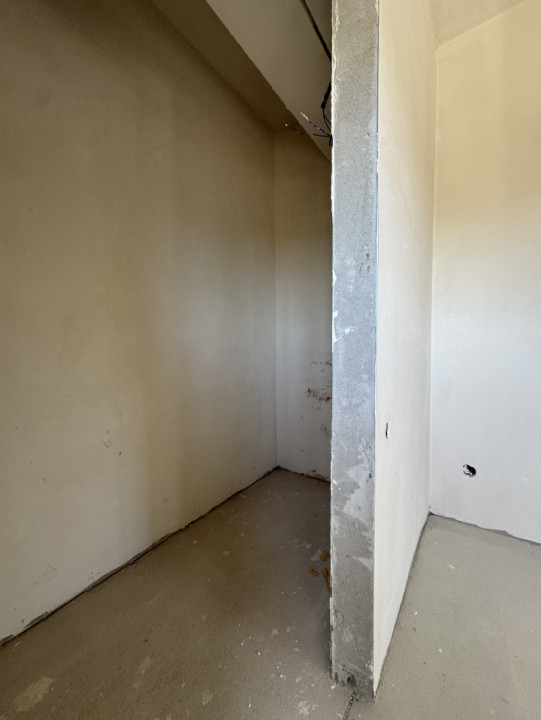 Apartament 3 camere, etajul 1, 90 mp utili, 2 balcoane, zona Pod IRA