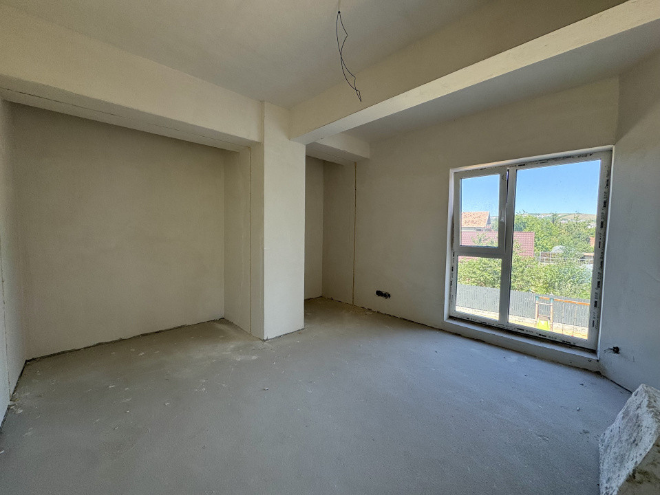 Apartament 3 camere, etajul 1, 90 mp utili, 2 balcoane, zona Pod IRA