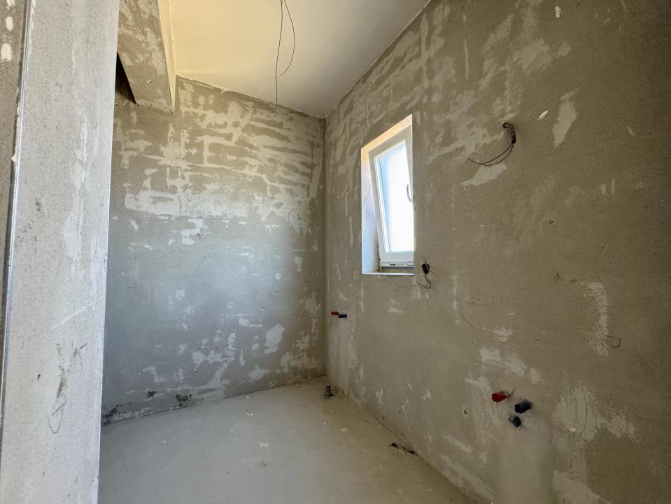 Apartament 3 camere, etajul 1, 90 mp utili, 2 balcoane, zona Pod IRA