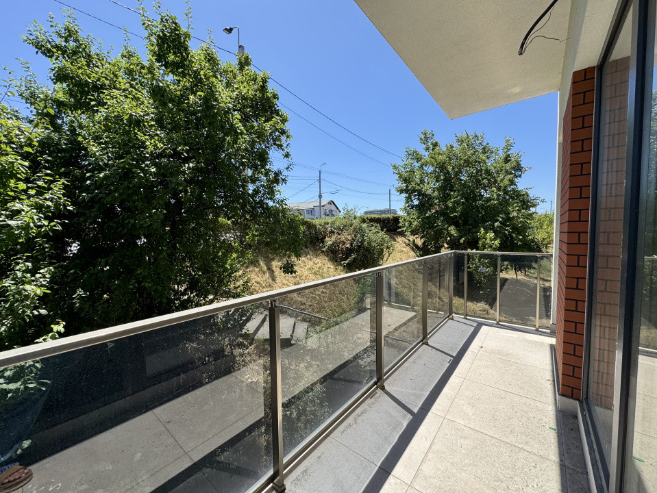 Apartament 3 camere, etajul 1, 90 mp utili, 2 balcoane, zona Pod IRA