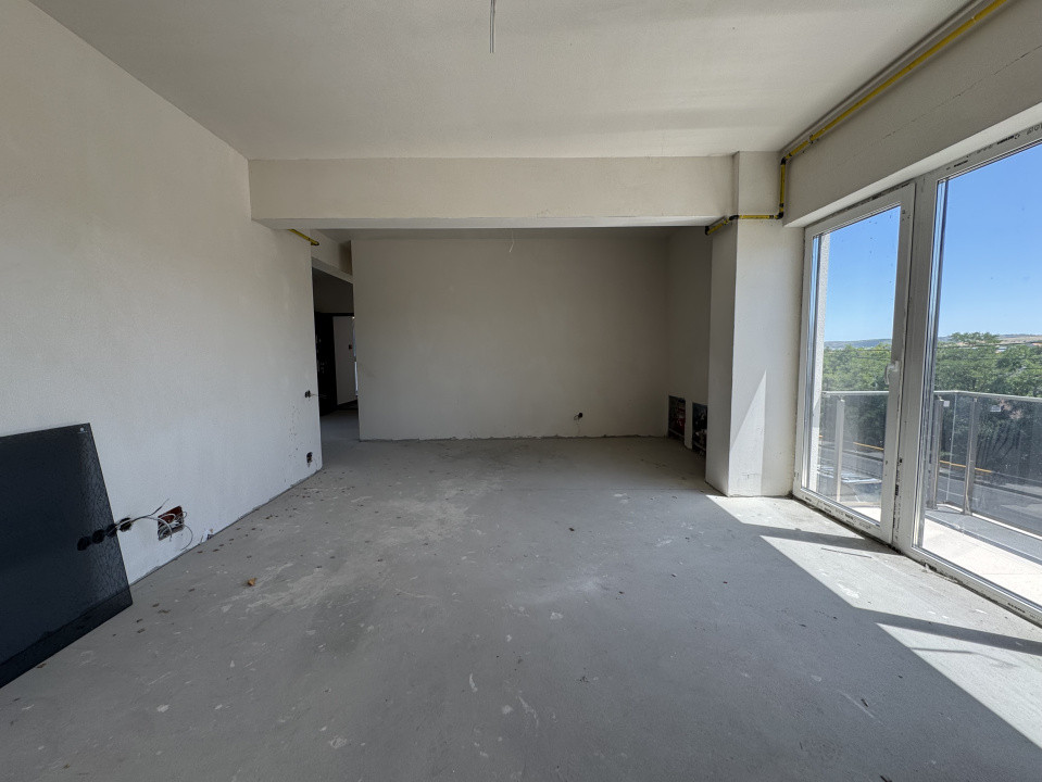 Apartament 3 camere, etajul 3, 86 mp utili, 2 balcoane, zona Pod IRA