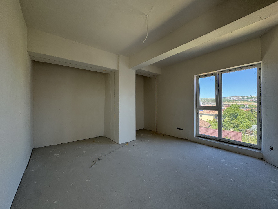 Apartament 3 camere, etajul 3, 86 mp utili, 2 balcoane, zona Pod IRA