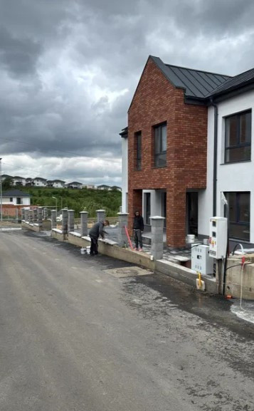 Case individuale cu 4 dormitoare în Dezmir  Zonă liniștită, 482 mp teren