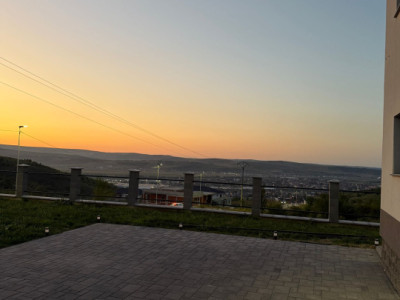 Case individuale cu 4 dormitoare în Dezmir  Zonă liniștită, 482 mp teren