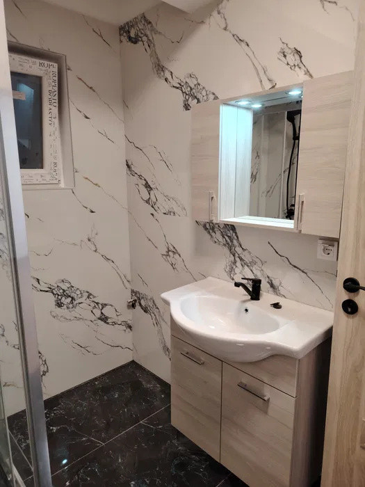 Apartament cu 2 camere, 43 mp, balcon, zona Terra