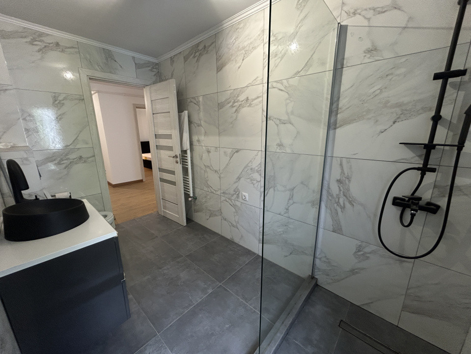 Apartament 2 camere decomandat , 56 mp , zona Porii , 