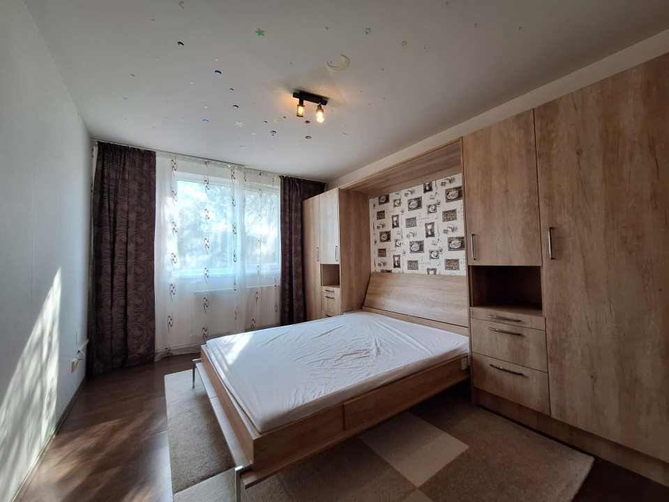 Apartament cu 3 camere, 68 mp, parcare, zona Tineretului