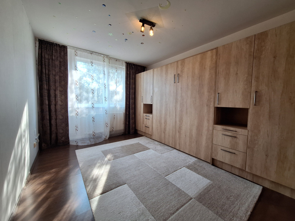 Apartament cu 3 camere, 68 mp, parcare, zona Tineretului