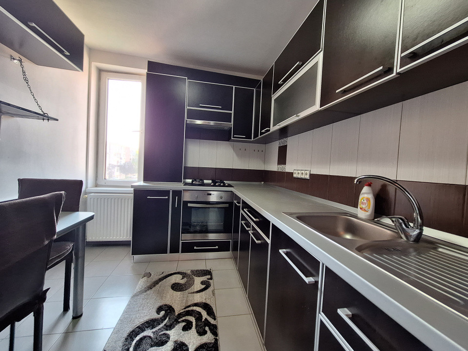 Apartament cu 3 camere, 68 mp, parcare, zona Tineretului