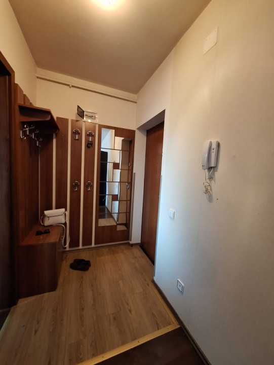 Apartament cu 3 camere, 68 mp, parcare, zona Tineretului