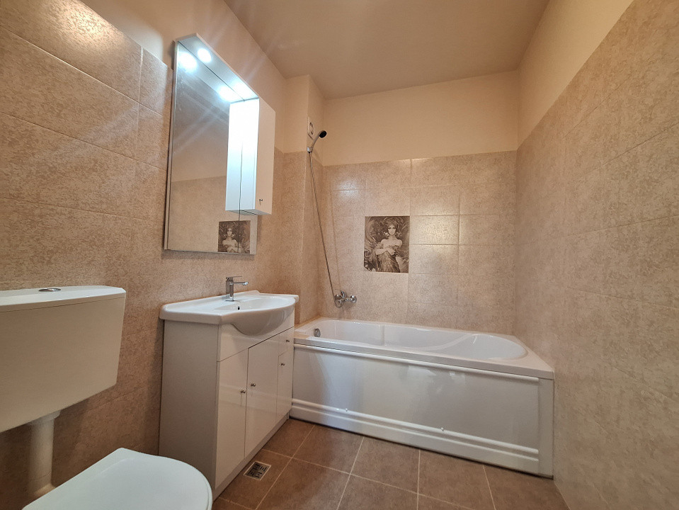 Apartament cu 3 camere, 86 mp, parcare, zona BMW