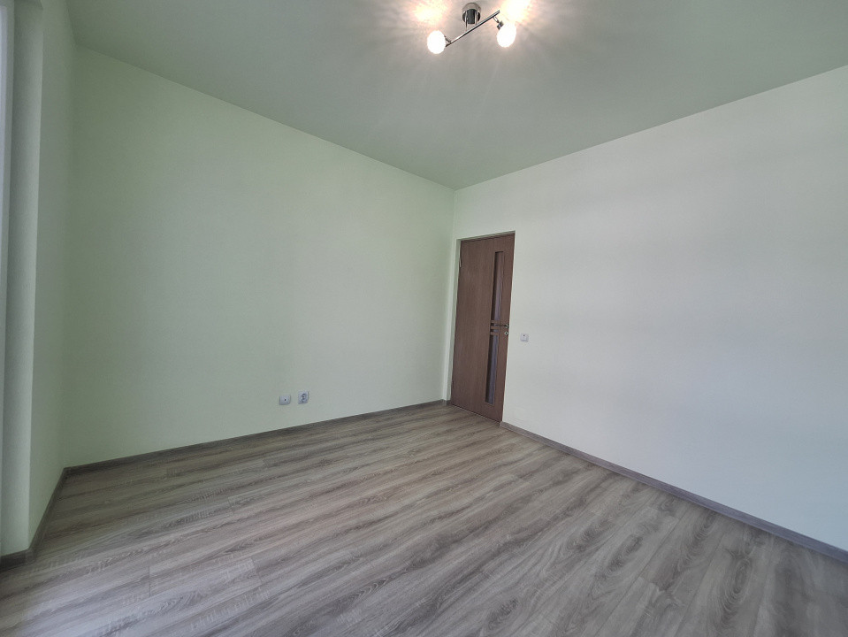 Apartament cu 3 camere, 86 mp, parcare, zona BMW