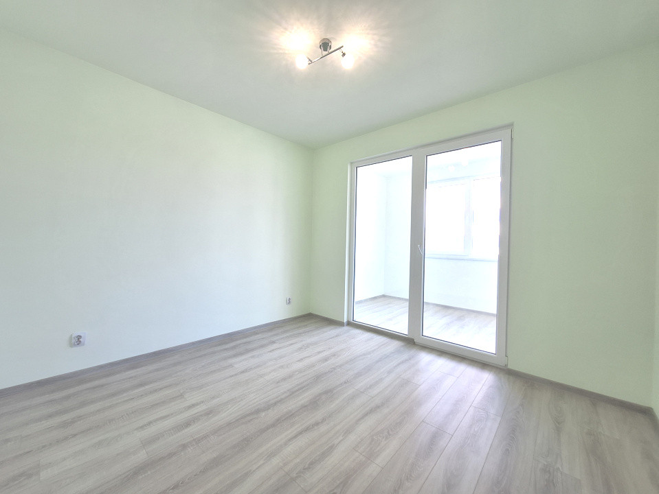 Apartament cu 3 camere, 86 mp, parcare, zona BMW